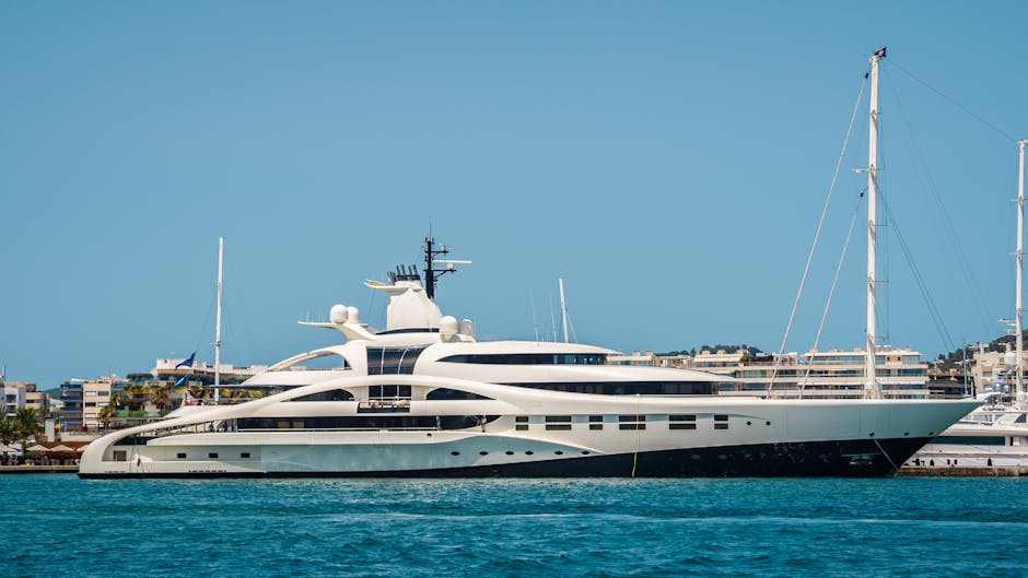 How Ultra-Luxury Travel Agencies Curate Tailored Safari-to-Island Getaways for Affluent Explorers