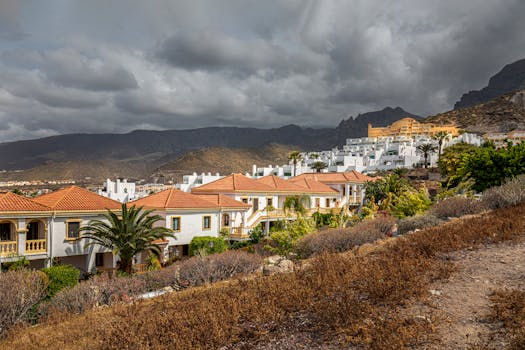 Villas with Panoramic Mountain Views